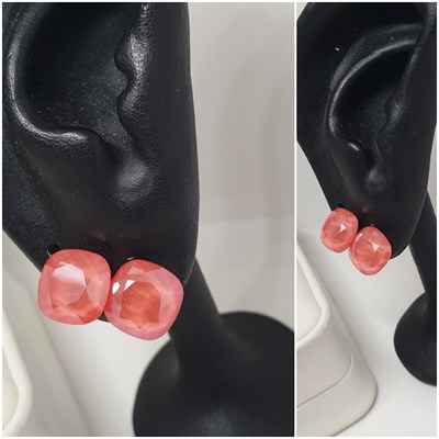 Серьги пуссеты Swarovski оп-13055 /8мм малиновый 13055